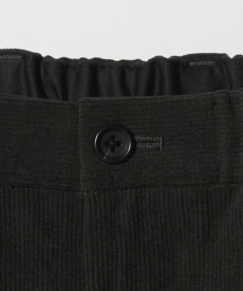 green label relaxing（グリーンレーベルリラクシング）の「【WEB限定】JUST fit コーデュロイ 1プリーツ イージースラックス パンツ -ストレッチ-（その他パンツ・メンズ・ダークブラウン/オリーブ/ダークグレー・S/M/L/XL/XS/XXL）」の21枚目の写真