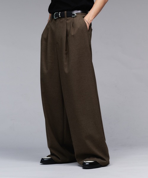 Adoon plain（アドーンプレーン）の「Wool Like 2-Tuck Wide Slacks / ウールライク2タックワイドスラックスパンツ（スラックス・メンズ・チャコールグレー/ライトグレー/ブラウン/ライトカーキ・SMALL/MEDIUM/LARGE）」の4枚目の写真