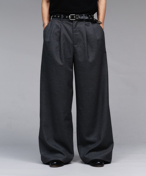Adoon plain（アドーンプレーン）の「Wool Like 2-Tuck Wide Slacks