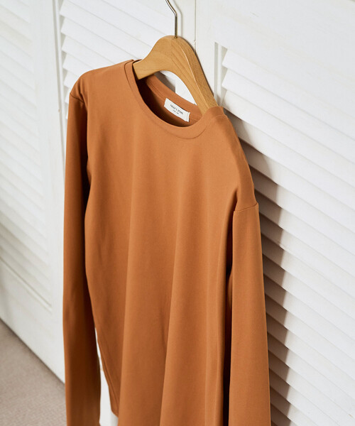 FREAK'S STORE(フリークスストア)の「限定展開 マシュマロ タッチ クルーネック ロングスリーブ トップス(Tシャツ/カットソー・レディース・オフホワイト/ブルー/ブラック/オリーブ/ブラウン/オレンジ・フリ-)」の8枚目の写真
