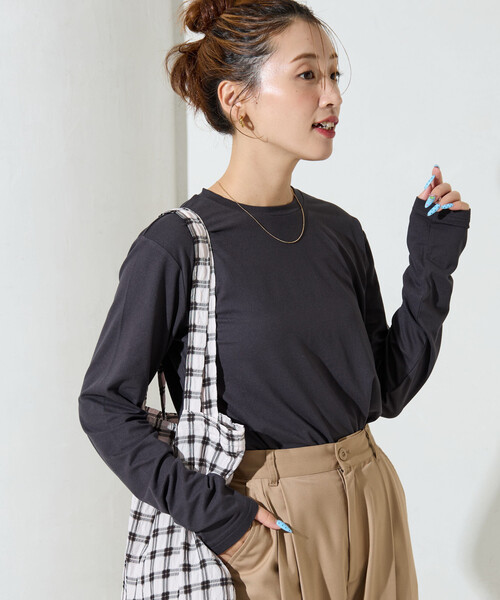FREAK'S STORE(フリークスストア)の「限定展開 マシュマロ タッチ クルーネック ロングスリーブ トップス(Tシャツ/カットソー・レディース・オフホワイト/ブルー/ブラック/オリーブ/ブラウン/オレンジ・フリ-)」の18枚目の写真
