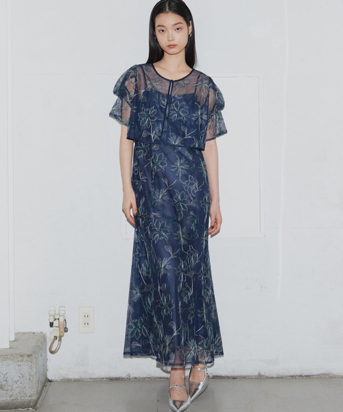 タックスリーブエンブロイダリードレス / tuck sleeve embroidery