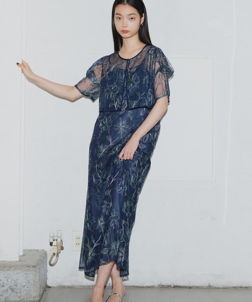 セール】タックスリーブエンブロイダリードレス / tuck sleeve