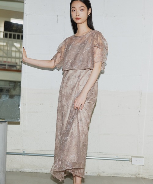 ANDRESD(アンドレスド)の「タックスリーブエンブロイダリードレス / tuck sleeve embroidery dress(ドレス・レディース・ベージュ/ブルー/カーキ/ネイビー・S/L/M)」の7枚目の写真