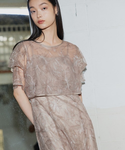 ANDRESD(アンドレスド)の「タックスリーブエンブロイダリードレス / tuck sleeve embroidery dress(ドレス・レディース・ベージュ/ブルー/カーキ/ネイビー・S/L/M)」の9枚目の写真
