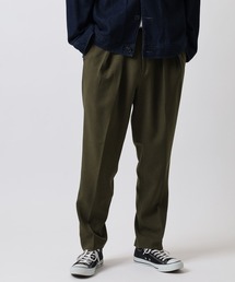 FUNALIVE（ファンアライブ）の「ワイドテーパードツータックトラウザー（スラックス）」