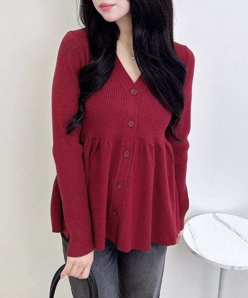 INGNI（イング）の「リブペプラムニットカーディガン（カーディガン/ボレロ・レディース・ボルドー/アイボリー/ブラック/チャコールグレー・M）」の4枚目の写真