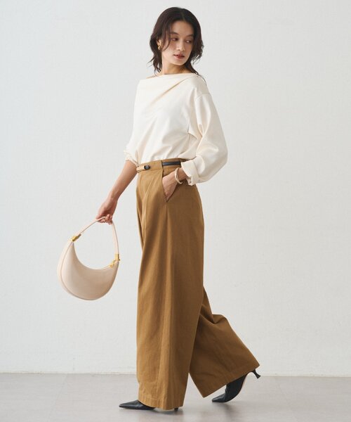 LOUNGEDRESS(ラウンジドレス)の「ドレープブラウス(シャツ/ブラウス・レディース・オフホワイト/ブラック・FREE)」の5枚目の写真