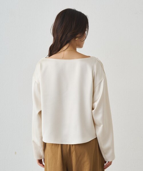 LOUNGEDRESS(ラウンジドレス)の「ドレープブラウス(シャツ/ブラウス・レディース・オフホワイト/ブラック・FREE)」の14枚目の写真