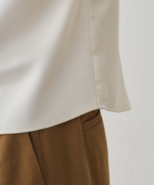 LOUNGEDRESS(ラウンジドレス)の「ドレープブラウス(シャツ/ブラウス・レディース・オフホワイト/ブラック・FREE)」の17枚目の写真