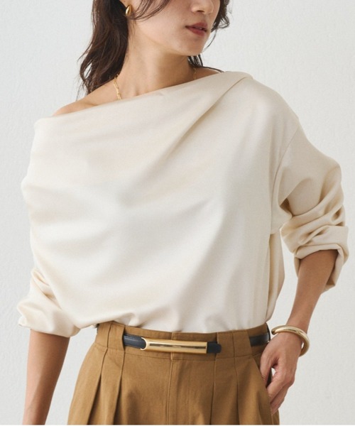 LOUNGEDRESS(ラウンジドレス)の「ドレープブラウス(シャツ/ブラウス・レディース・オフホワイト/ブラック・FREE)」の2枚目の写真