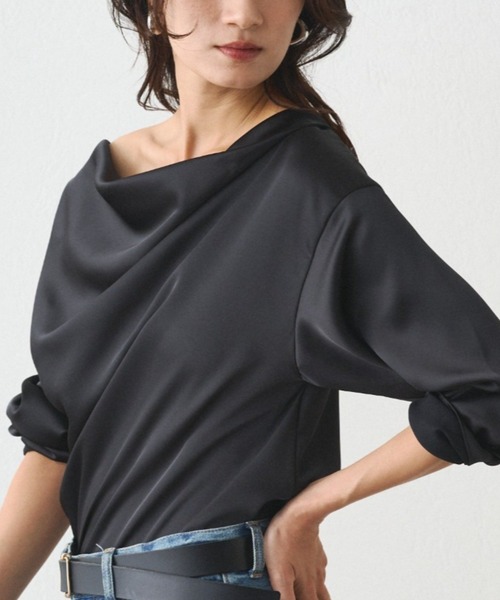 LOUNGEDRESS(ラウンジドレス)の「ドレープブラウス(シャツ/ブラウス・レディース・オフホワイト/ブラック・FREE)」の1枚目の写真