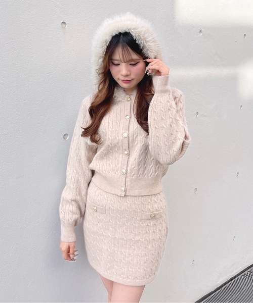 one way（ワンウェイ）の「ファー付きケーブルパーカー（パーカー・レディース・ブラック/ベージュ/グレー・FREE）」の8枚目の写真