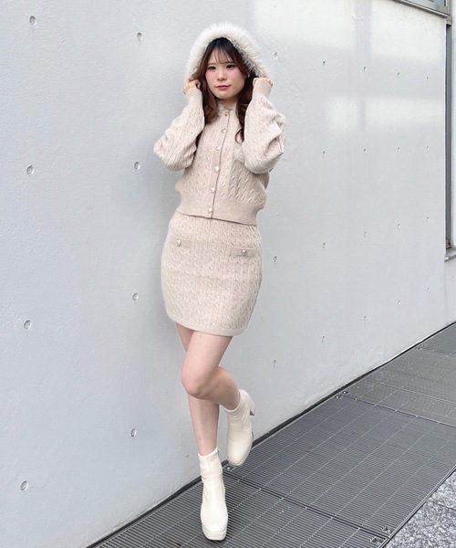 one way（ワンウェイ）の「ファー付きケーブルパーカー（パーカー・レディース・ブラック/ベージュ/グレー・FREE）」の9枚目の写真