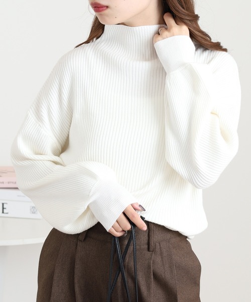Ree&Mee(リーアンドミー)の「Ree&Mee 洗濯機で洗える ふんわり やさしい着心地 ミルキーニット バルーン袖 ボトルネック リブ ニット(ニット/セーター・レディース・ブラック/レッド/ピンク/グレー/オフホワイト・M/L)」の6枚目の写真