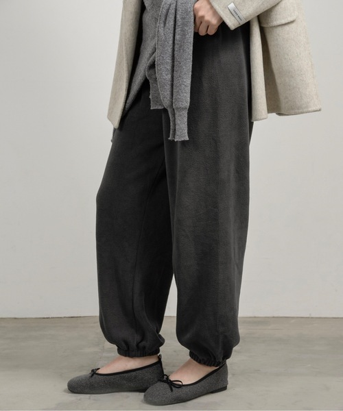 lawgy（ラウジー）の「brushed string rafu jogger pants / ブラッシュドストリングラフジョガーパンツ（その他パンツ・レディース・グレー/アイボリー/ブラック・FREE）」の3枚目の写真