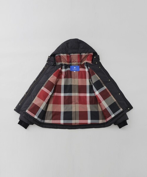 BLUE LABEL CRESTBRIDGE（ブルーレーベルクレストブリッジ）の「【一部店舗限定】タフタショートダウンコート（ダウンジャケット/コート・レディース・ダークネイビー/ブラック/ホワイト系その他・36/40/38）」の16枚目の写真