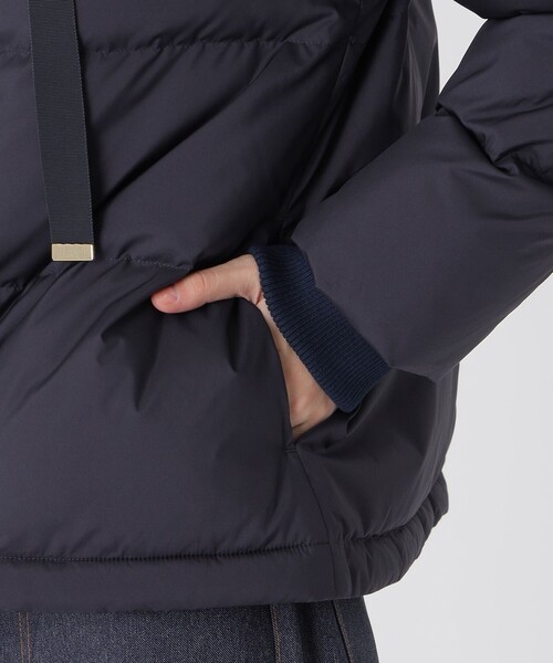 BLUE LABEL CRESTBRIDGE（ブルーレーベルクレストブリッジ）の「【一部店舗限定】タフタショートダウンコート（ダウンジャケット/コート・レディース・ダークネイビー/ブラック/ホワイト系その他・36/40/38）」の22枚目の写真