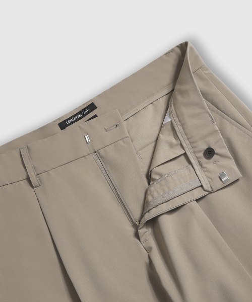 LEMAIN SECOND（リメインセカンド）の「ONE-TUCK SEMI WIDE HIDDEN BANDING SLACKS [BEIGE]（スラックス・メンズ・その他・LARGE/X-LARGE/XX-LARGE/XXX-LARGE/SMALL/MEDIUM）」の7枚目の写真