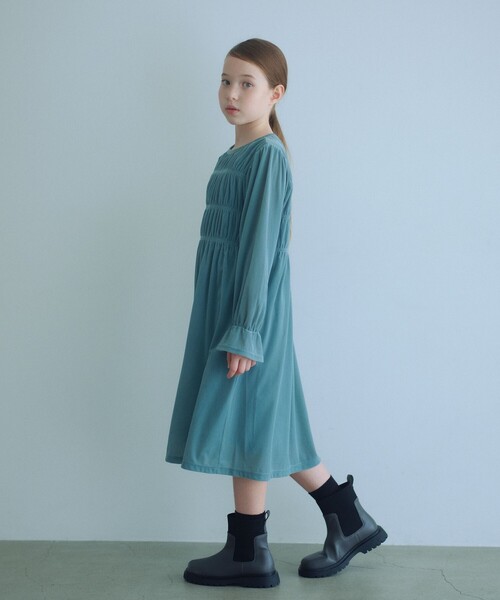 green label relaxing(グリーンレーベルリラクシング)の「シャーリング ワンピース / キッズ 110cm-160cm(ワンピース・キッズ・ダークブラウン/ケリーグリーン・110cm/160cm/120cm/130cm/150cm/140cm)」の3枚目の写真