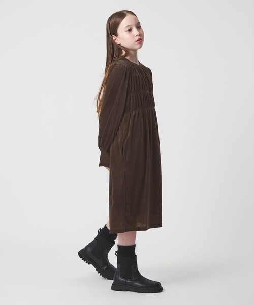 green label relaxing(グリーンレーベルリラクシング)の「シャーリング ワンピース / キッズ 110cm-160cm(ワンピース・キッズ・ダークブラウン/ケリーグリーン・110cm/160cm/120cm/130cm/150cm/140cm)」の12枚目の写真