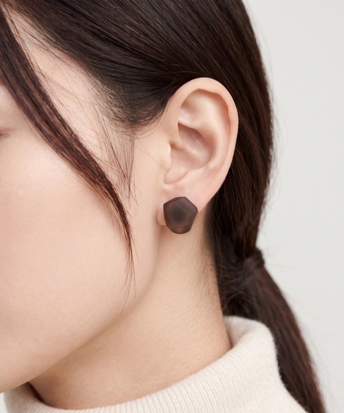 GRANDMA MAMA DAUGHTER(グランマママドーター)の「【KS】【nemu nemu×GRANDMA MAMA DAUGHTER/ネムネム×グランドママドーター】stone ピアス(ピアス(両耳用)・レディース・イエロー系その他/グレー系その他・FREE)」の1枚目の写真