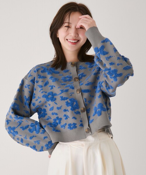 Jayro（ジャイロ）の「モール花柄ショートカーディガン（カーディガン/ボレロ・レディース・グレー/ホワイト系その他3/ダークブラウン・M）」の4枚目の写真