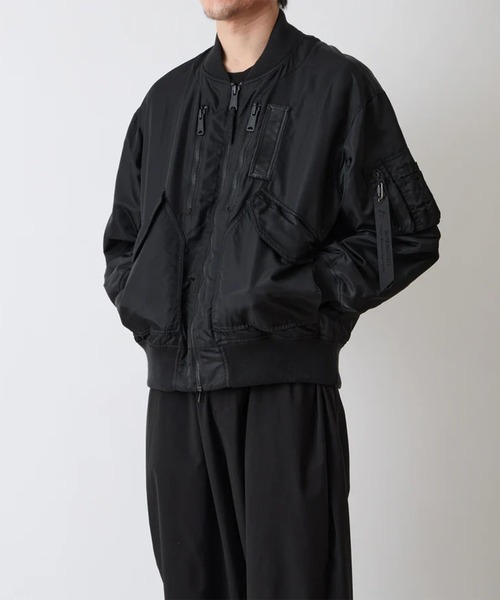 WHITE MOUNTAINEERING（ホワイトマウンテニアリング）の「【White Mountaineering/ホワイトマウンテニアリング】WM×ALPHA INDUSTRIES MA-1 JKT（MA-1・メンズ・ブラック・M/L/XL）」の2枚目の写真