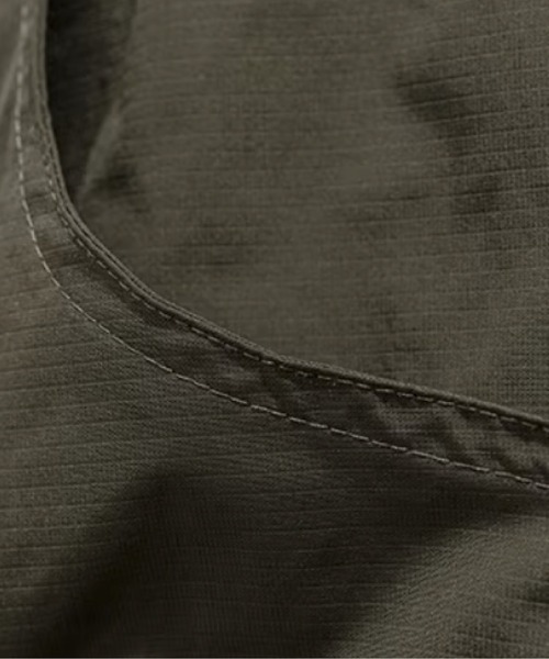 U:UME(ユーム)の「Silhouette Duck Down Jacket(ダウンジャケット/コート・メンズ・ブラック/アーミー・MEDIUM/LARGE/X-LARGE/XX-LARGE)」の6枚目の写真