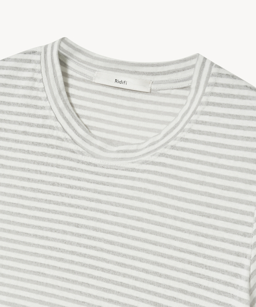 LADY VOLUME（レディーボリューム）の「ソフトストライプTシャツ（グレー）（Tシャツ/カットソー・レディース・その他・SMALL/MEDIUM）」の3枚目の写真