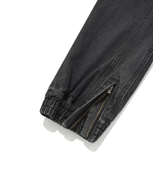 COVERNAT(カバーナット)の「デニムカーゴジョガーパンツブラック(デニムパンツ・レディース・その他・MEDIUM/LARGE/SMALL)」の5枚目の写真