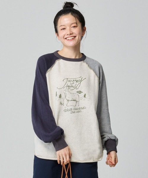 KRIFF MAYER Lady's Collection(クリフメイヤーレディースコレクション)の「のび~る裏毛 異素材切替ラグランスウェット / プルオーバー(ストレッチ・サーマル・ヴィンテージ風)(スウェット・レディース・オートミール/チャコール/カラフル/ピンク・MEDIUM/LARGE)」の1枚目の写真