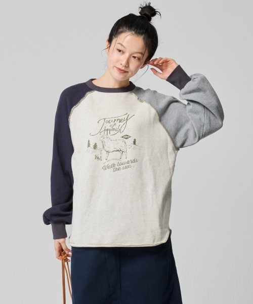 KRIFF MAYER Lady's Collection(クリフメイヤーレディースコレクション)の「のび~る裏毛 異素材切替ラグランスウェット / プルオーバー(ストレッチ・サーマル・ヴィンテージ風)(スウェット・レディース・オートミール/チャコール/カラフル/ピンク・MEDIUM/LARGE)」の6枚目の写真
