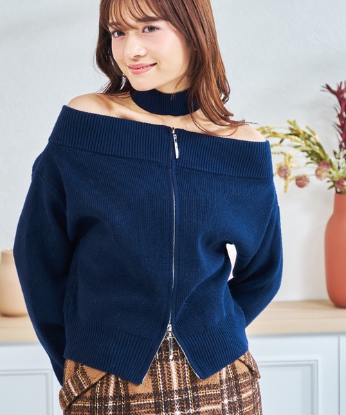 MISCH MASCH(ミッシュマッシュ)の「ZOZO限定 チョーカー付きダブルジップオフショルニット(ニット/セーター・レディース・アイボリー/ネイビー・フリ-)」の2枚目の写真