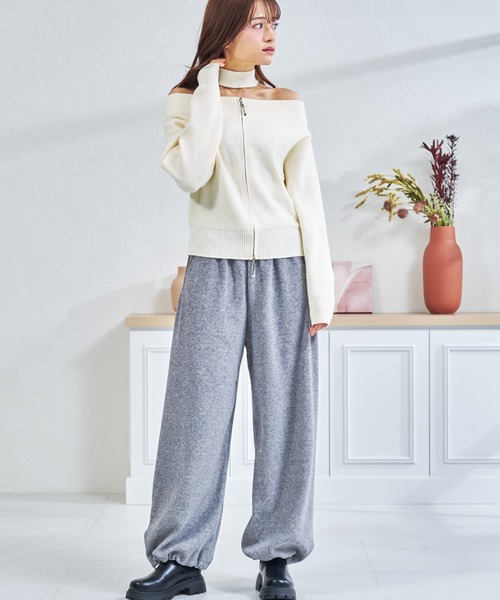 MISCH MASCH(ミッシュマッシュ)の「ZOZO限定 チョーカー付きダブルジップオフショルニット(ニット/セーター・レディース・アイボリー/ネイビー・フリ-)」の8枚目の写真
