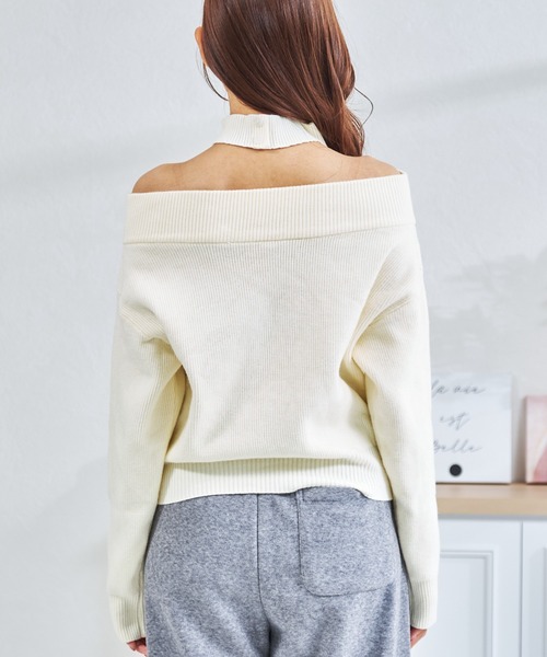 MISCH MASCH(ミッシュマッシュ)の「ZOZO限定 チョーカー付きダブルジップオフショルニット(ニット/セーター・レディース・アイボリー/ネイビー・フリ-)」の16枚目の写真