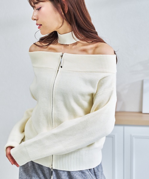 MISCH MASCH(ミッシュマッシュ)の「ZOZO限定 チョーカー付きダブルジップオフショルニット(ニット/セーター・レディース・アイボリー/ネイビー・フリ-)」の4枚目の写真