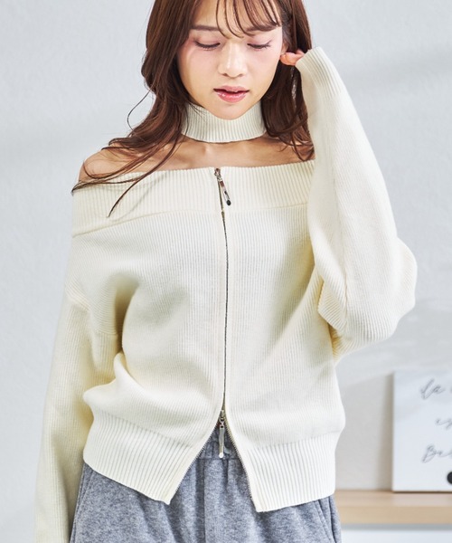 MISCH MASCH(ミッシュマッシュ)の「ZOZO限定 チョーカー付きダブルジップオフショルニット(ニット/セーター・レディース・アイボリー/ネイビー・フリ-)」の5枚目の写真
