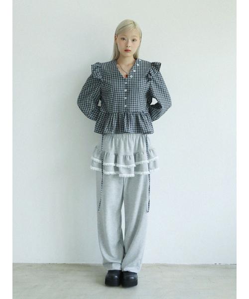UGLY SHADOW(アグリーシャドウ)の「ボタンチェックフリルブラウス(チャコール)(シャツ/ブラウス・レディース・その他・FREE)」の2枚目の写真