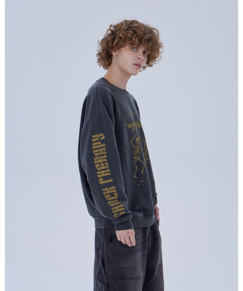 DYSFUNCT(ディスファンクト)の「SHOCK THERAPY PIGMENT SWEATSHIRT (CHARCOAL)(スウェット・メンズ・その他・MEDIUM/LARGE/X-LARGE)」の4枚目の写真