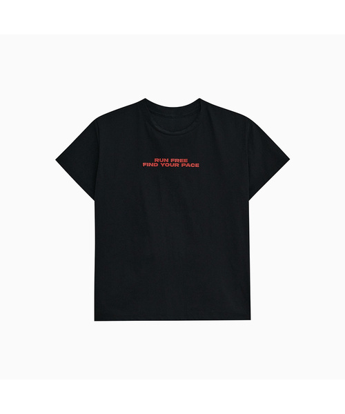 MENASOO(ミナス)の「VENODE Runfree Crop Tshirts_Black (Crop Fit)(Tシャツ/カットソー・レディース・ブラック・1/2)」の1枚目の写真