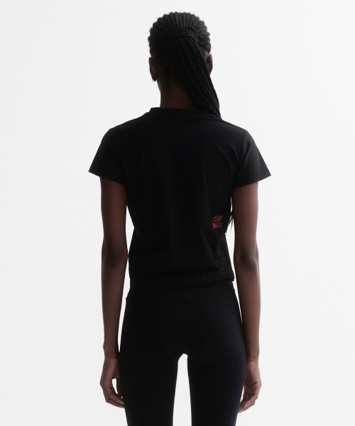 MENASOO(ミナス)の「VENODE Runfree Crop Tshirts_Black (Crop Fit)(Tシャツ/カットソー・レディース・ブラック・1/2)」の5枚目の写真