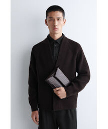 COS（コス）の「クロコダイル風レザーポーチ（クラッチバッグ）」