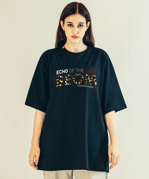 BEOM(ボム)の「韓国 ロゴ オーバーサイズ Tシャツ ブラック(Tシャツ/カットソー・メンズ・その他・1/2)」の4枚目の写真