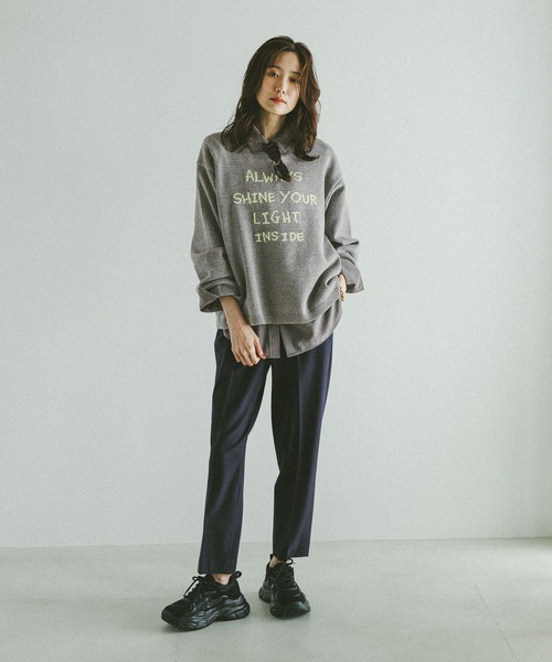 GLOBAL WORK（グローバルワーク）の「毛玉になりにくいロゴプルオーバー/612328（ニット/セーター・レディース・グレー/グレイッシュベージュ/ブラウン・MEDIUM/LARGE）」の5枚目の写真