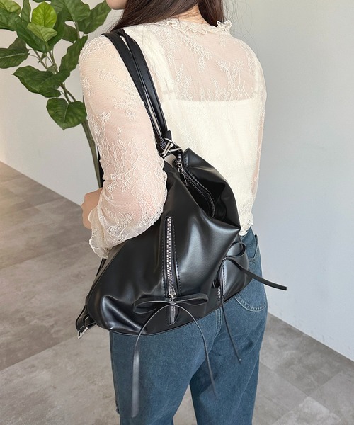 apres jour（アプレジュール）の「【apres jour×ARIAZ】2WAYリボンデザインバッグ（ショルダーバッグ・レディース・オフホワイト/ブラック/ライトピンク・FREE）」の2枚目の写真