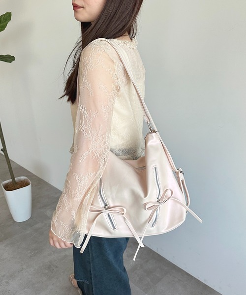 apres jour（アプレジュール）の「【apres jour×ARIAZ】2WAYリボンデザインバッグ（ショルダーバッグ・レディース・オフホワイト/ブラック/ライトピンク・FREE）」の8枚目の写真