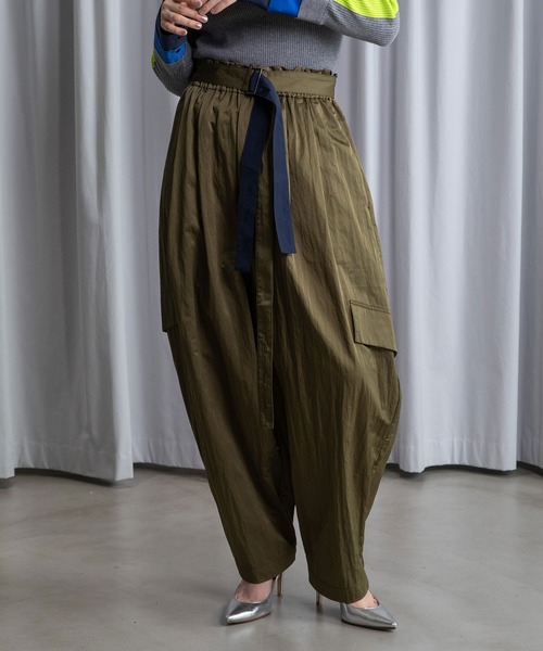 MARECHAL TERRE（マルシャルテル）の「2Way サロペット（その他パンツ・レディース・ベージュ/ブラック/カーキ/チャコールグレー・MEDIUM）」の16枚目の写真