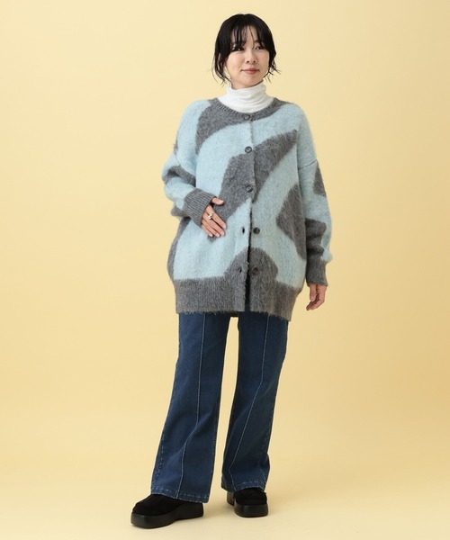 LEPSIM（レプシィム）の「【産前・産後対応】マタニティ／裏起毛デニムフレアパンツ　625611（マタニティウェア/グッズ・レディース・ライトブルー/ブルー・FREE）」の8枚目の写真