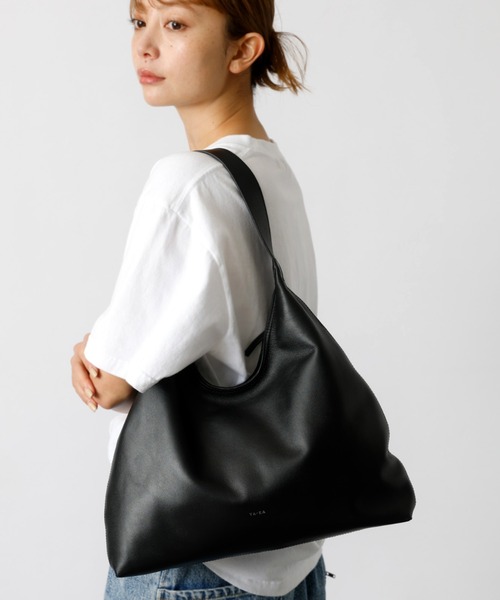 YArKA(ヤーカ)の「【YArKA/ヤーカ】ワンハンドルデザインビッグバッグ / 本革 / レザー / ブラック【WEB限定】(トートバッグ・レディース・ブラック・フリー)」の1枚目の写真